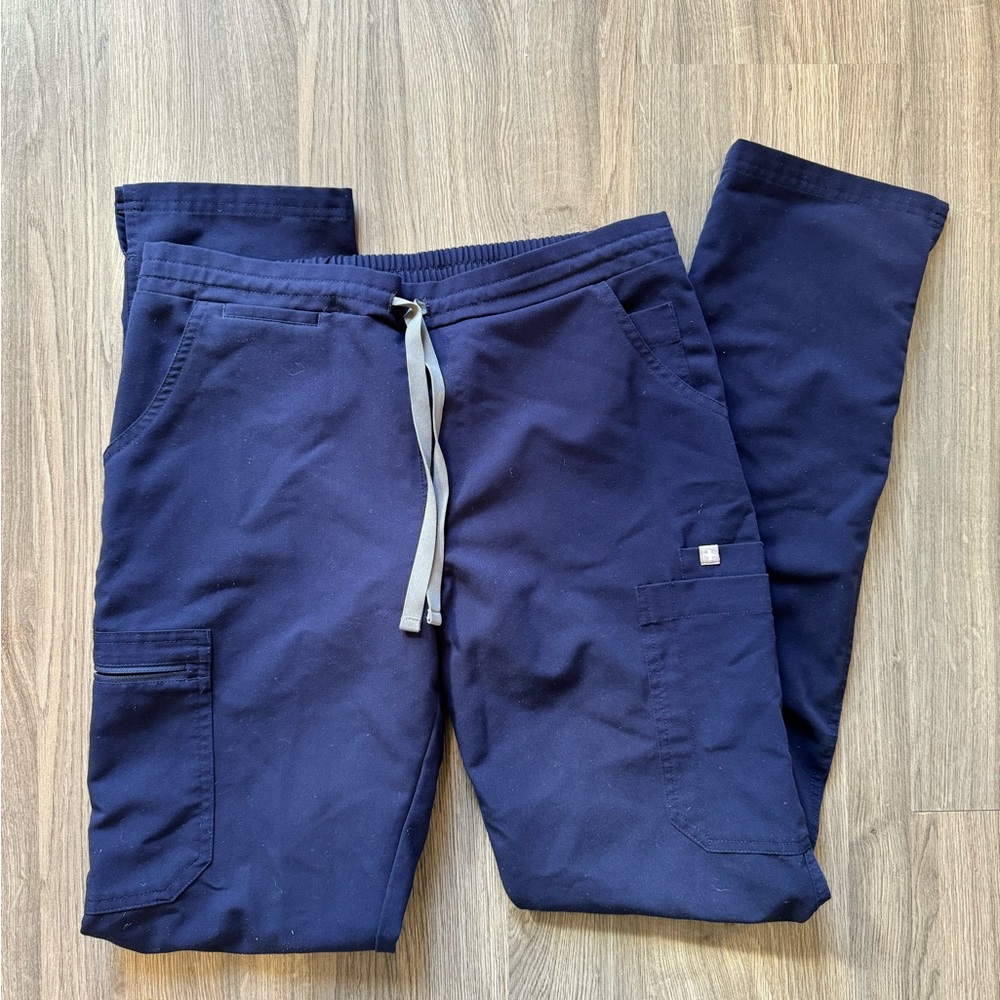 Women’s FIGS Yola scrub bottoms